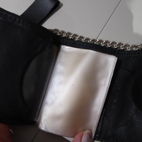 Brutus on motorcycle leather trifold wallet with chain - Picture 7 of 9